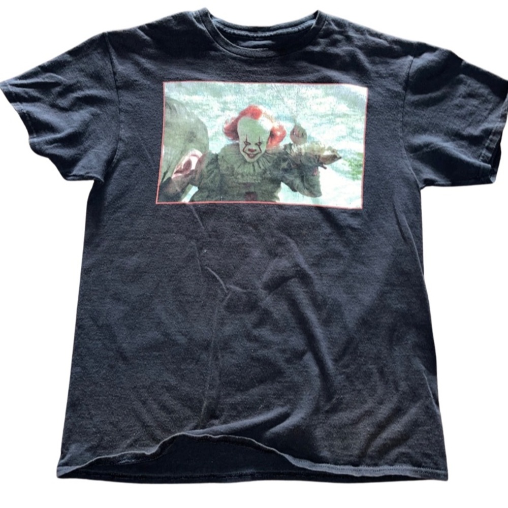 Stephen King: IT Chapter 2 Pennywise T-Shirt: Vintage Style: Medium: Horror